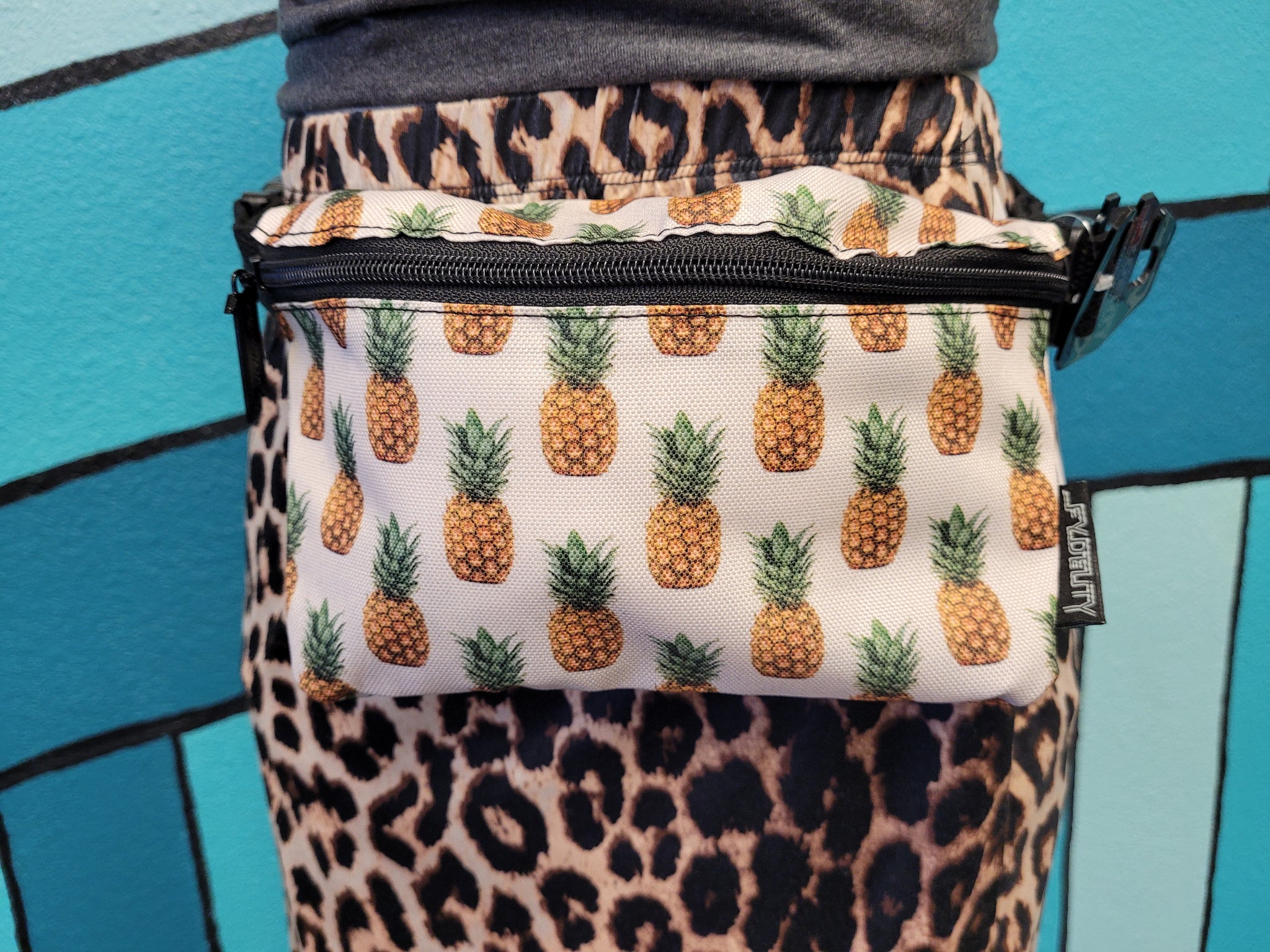 Pineapple fanny online pack